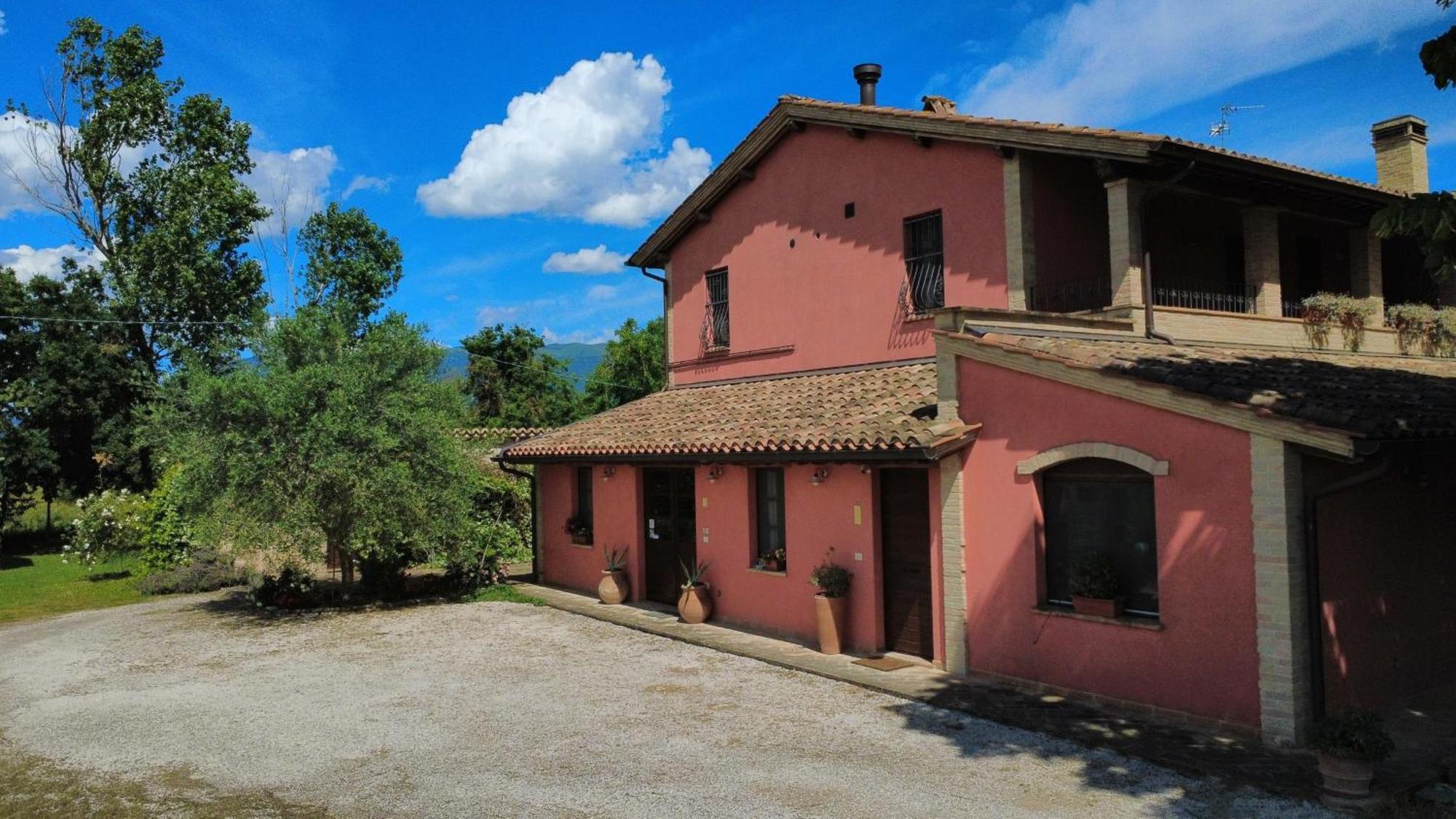 La Casa Dei Tigli Bed & Breakfast Cannara Eksteriør bilde